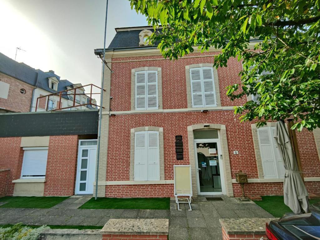 Appartement En Residence Gisors Buitenkant foto